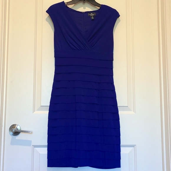 Blue pleated dress 👗 - Picture 1 of 6